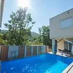 Oasis Flowers Villa *