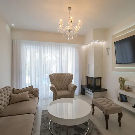 Villa Oasis Flowers *