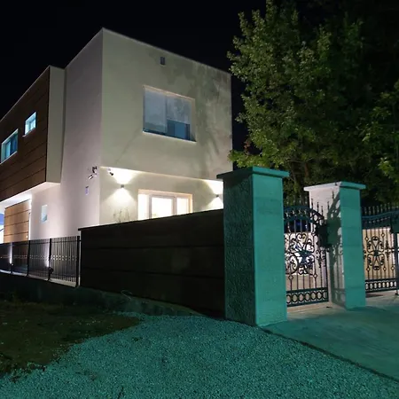 Oasis Flowers * Međugorje