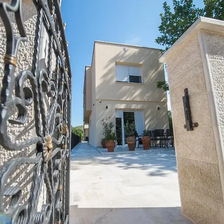 Oasis Flowers Međugorje