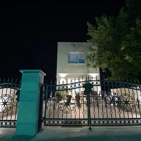 Oasis Flowers Villa