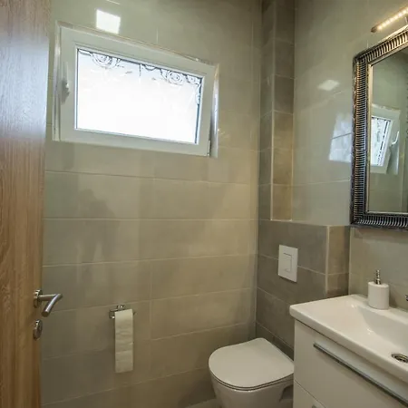 Oasis Flowers Villa *