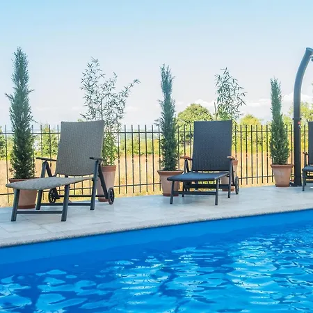 Villa Oasis Flowers *